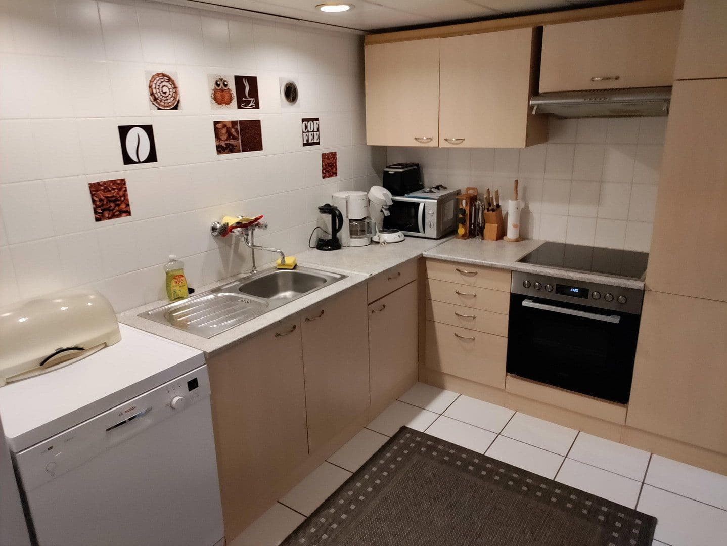 Prodej domu 368 m², pozemek 1.402 m², Hohlweg 8, Nettetal, Severní Porýní-Vestfálsko Prodej domu 368 m², pozemek 1.402 m², Hohlweg 8, Nettetal, Severní Porýní-Vestfálsko
