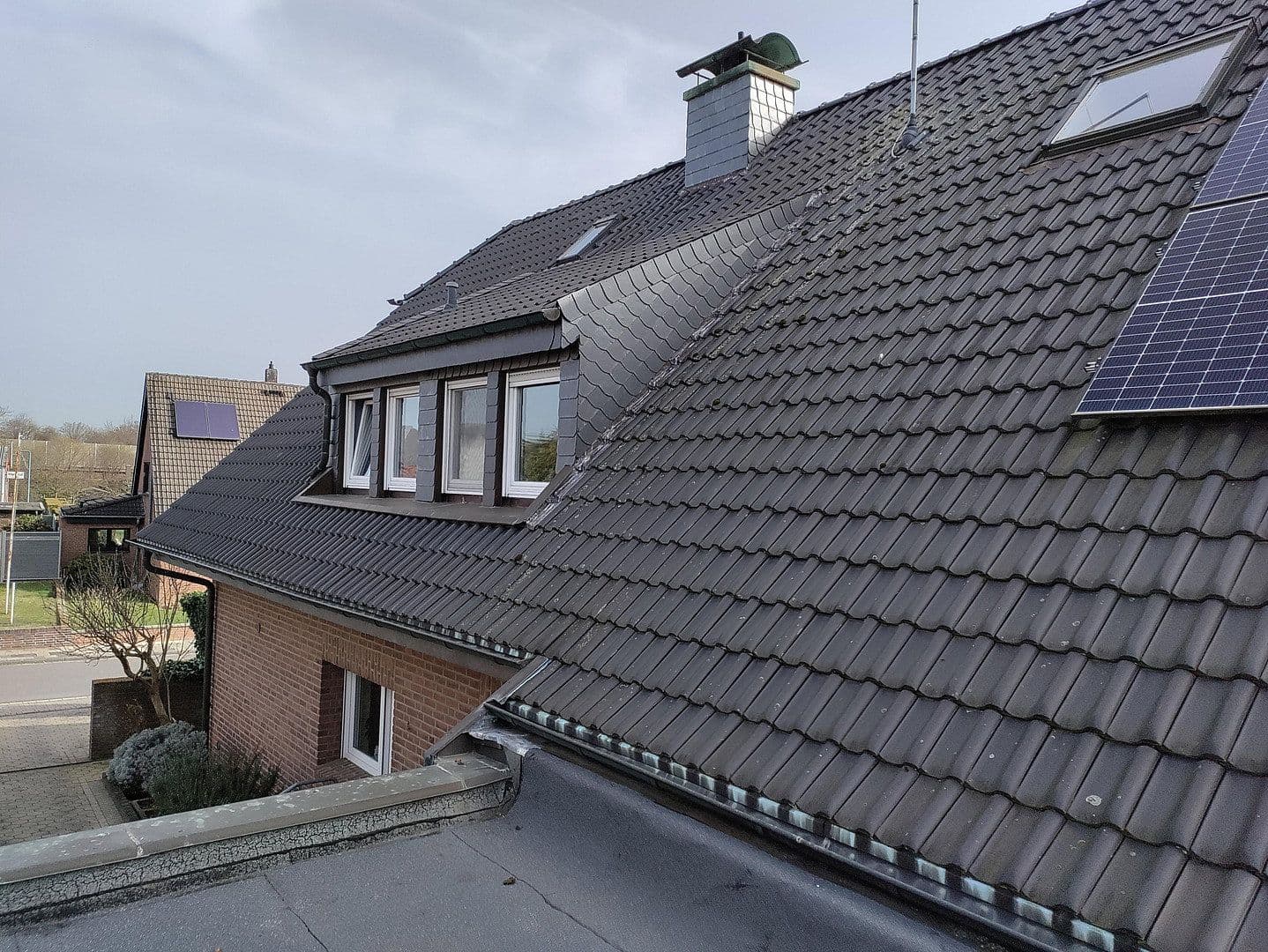 Prodej domu 368 m², pozemek 1.402 m², Hohlweg 8, Nettetal, Severní Porýní-Vestfálsko Prodej domu 368 m², pozemek 1.402 m², Hohlweg 8, Nettetal, Severní Porýní-Vestfálsko