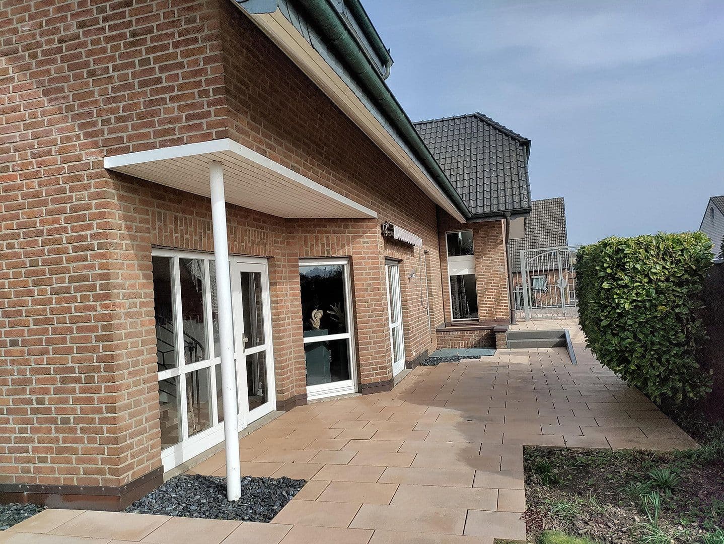 Prodej domu 368 m², pozemek 1.402 m², Hohlweg 8, Nettetal, Severní Porýní-Vestfálsko Prodej domu 368 m², pozemek 1.402 m², Hohlweg 8, Nettetal, Severní Porýní-Vestfálsko