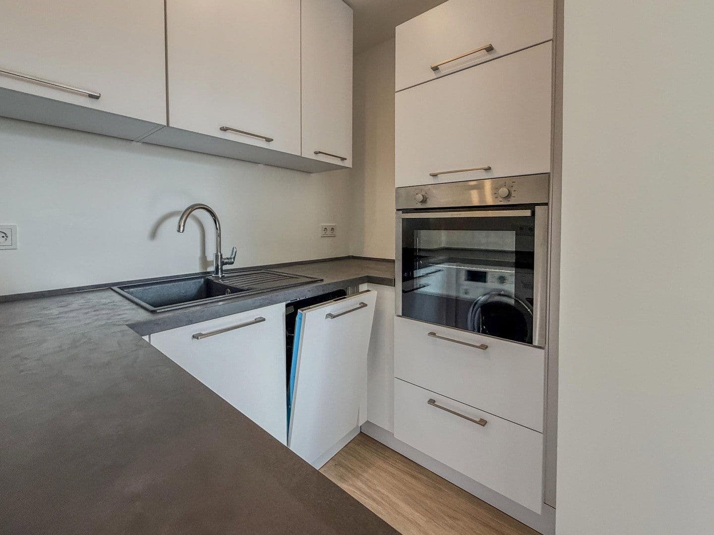 Pronájem bytu 3+1 78 m², Graf-Bernadotte-Straße 14, Kempen, Severní Porýní-Vestfálsko Pronájem bytu 3+1 78 m², Graf-Bernadotte-Straße 14, Kempen, Severní Porýní-Vestfálsko