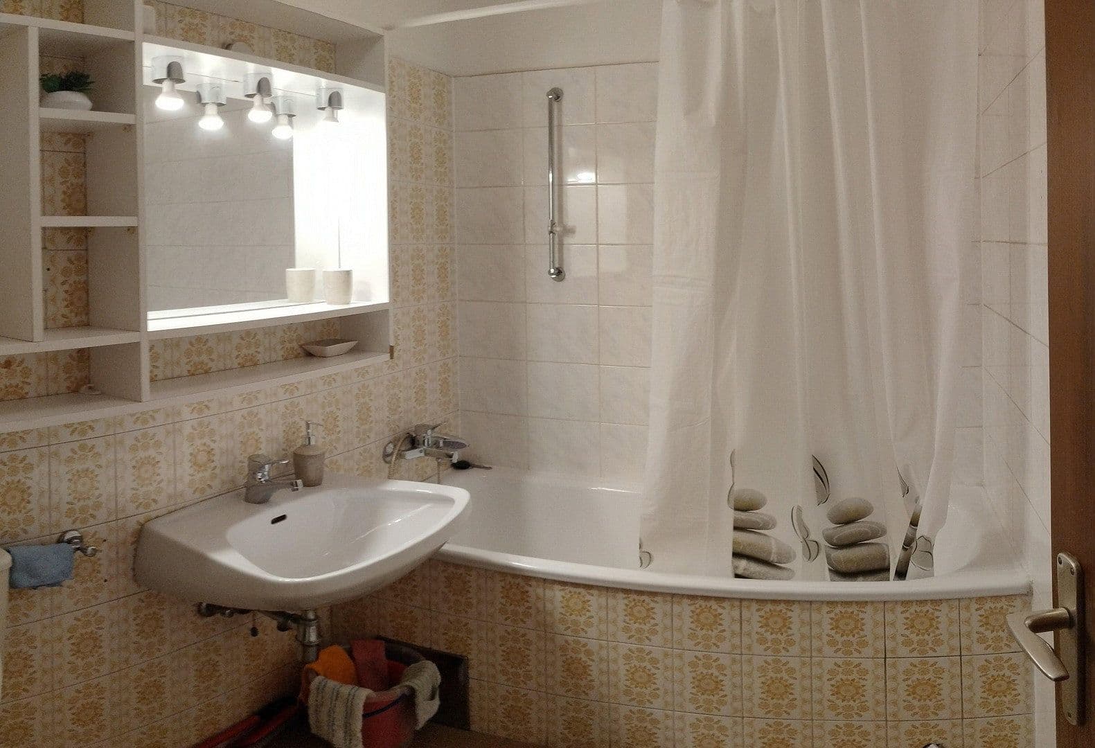 Pronájem bytu 1+1 35 m², Villach, Korutany Pronájem bytu 1+1 35 m², Villach, Korutany