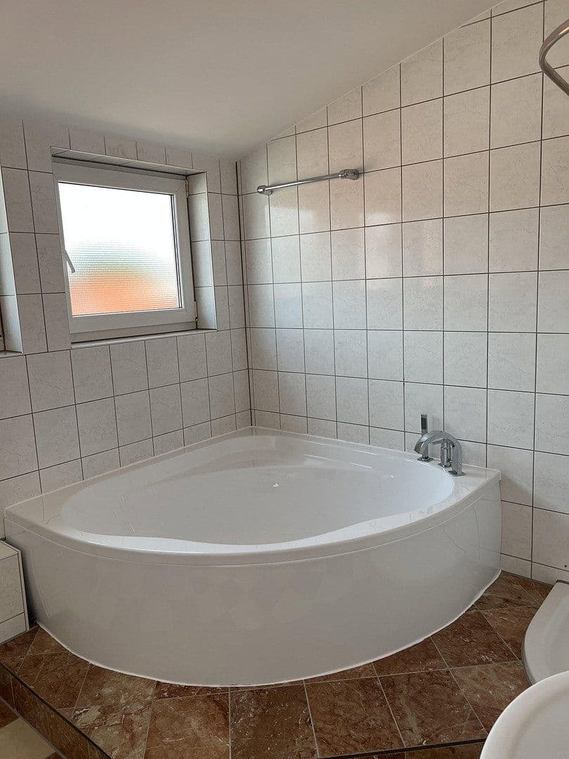 Prodej domu 232 m², pozemek 321 m², Bindweidring 1, Karben, Hessen Prodej domu 232 m², pozemek 321 m², Bindweidring 1, Karben, Hessen