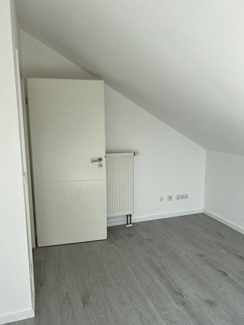 Prodej domu 232 m², pozemek 321 m², Bindweidring 1, Karben, Hessen Prodej domu 232 m², pozemek 321 m², Bindweidring 1, Karben, Hessen