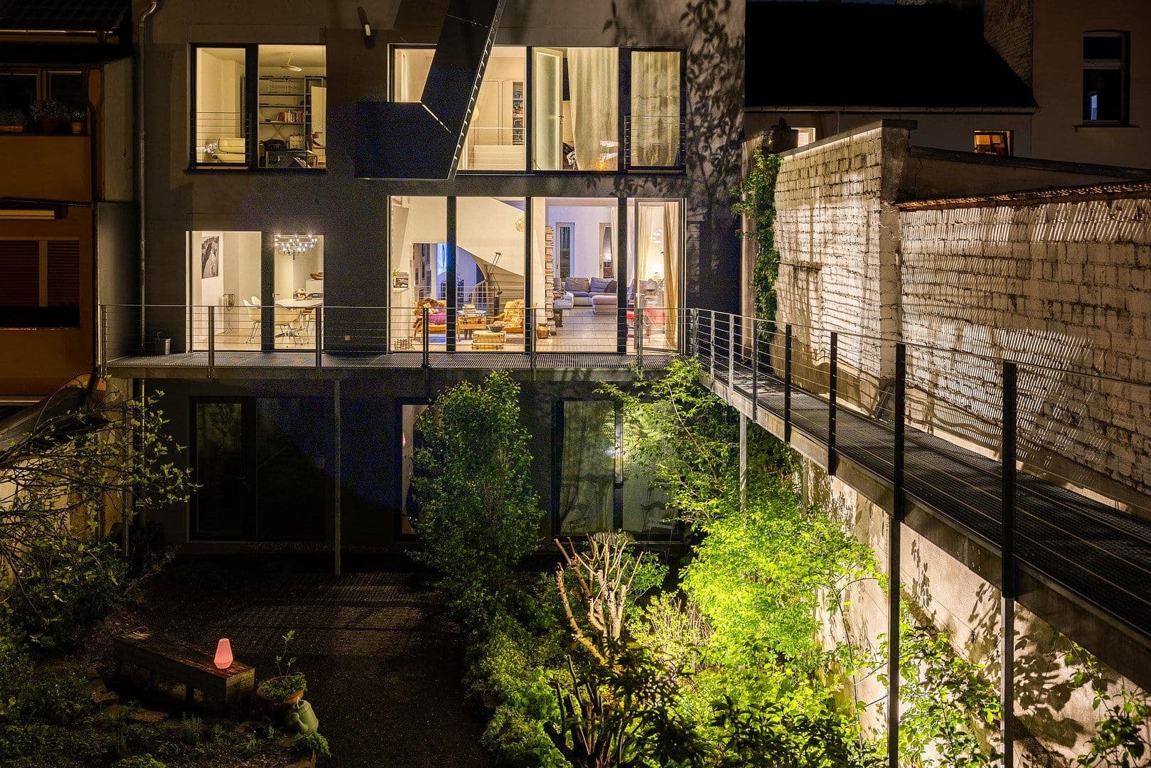 Prodej domu 319 m², pozemek 599 m², Bonn, Severní Porýní-Vestfálsko Prodej domu 319 m², pozemek 599 m², Bonn, Severní Porýní-Vestfálsko
