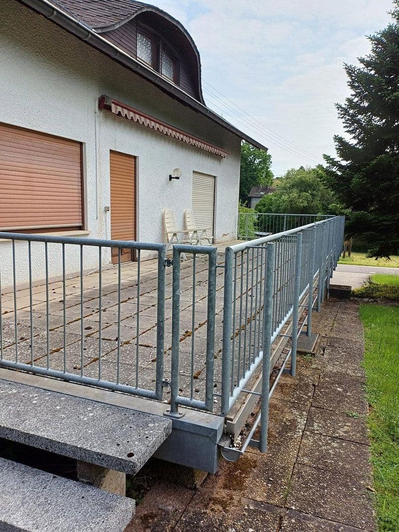 Prodej domu 195 m², pozemek 1.733 m², Heusweiler, Země Sársko Prodej domu 195 m², pozemek 1.733 m², Heusweiler, Země Sársko