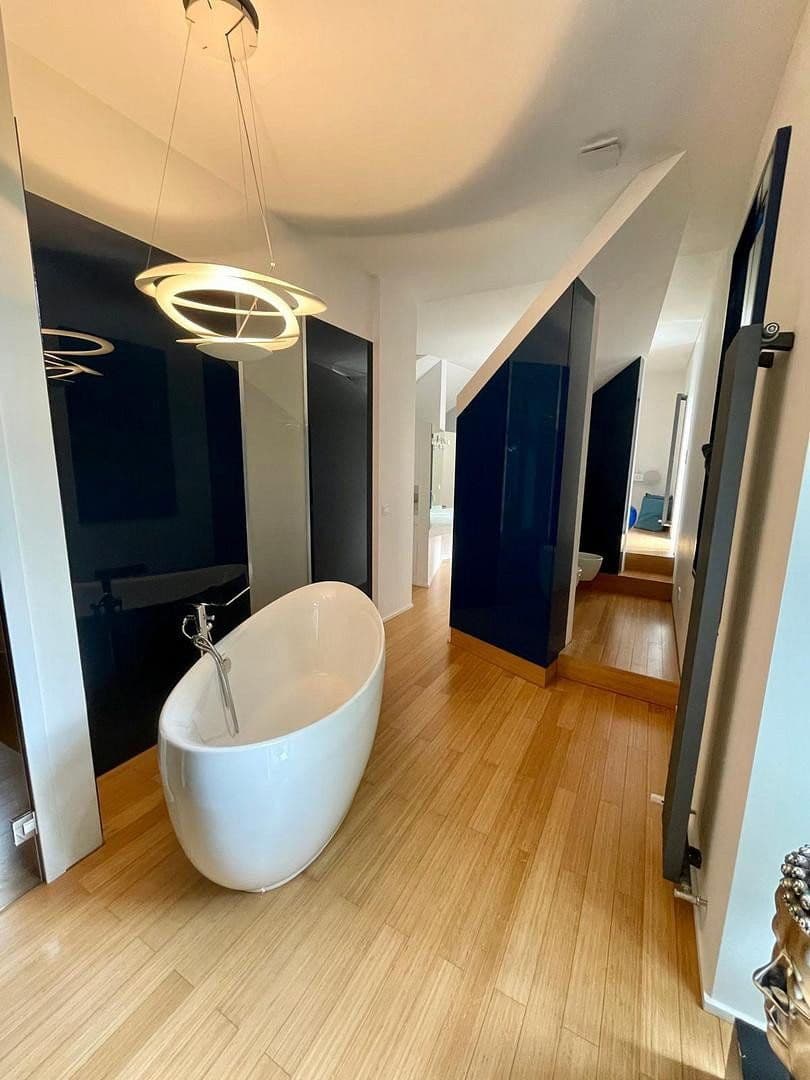 Prodej domu 395 m², pozemek 1.737 m², Berlin, Berlín Prodej domu 395 m², pozemek 1.737 m², Berlin, Berlín