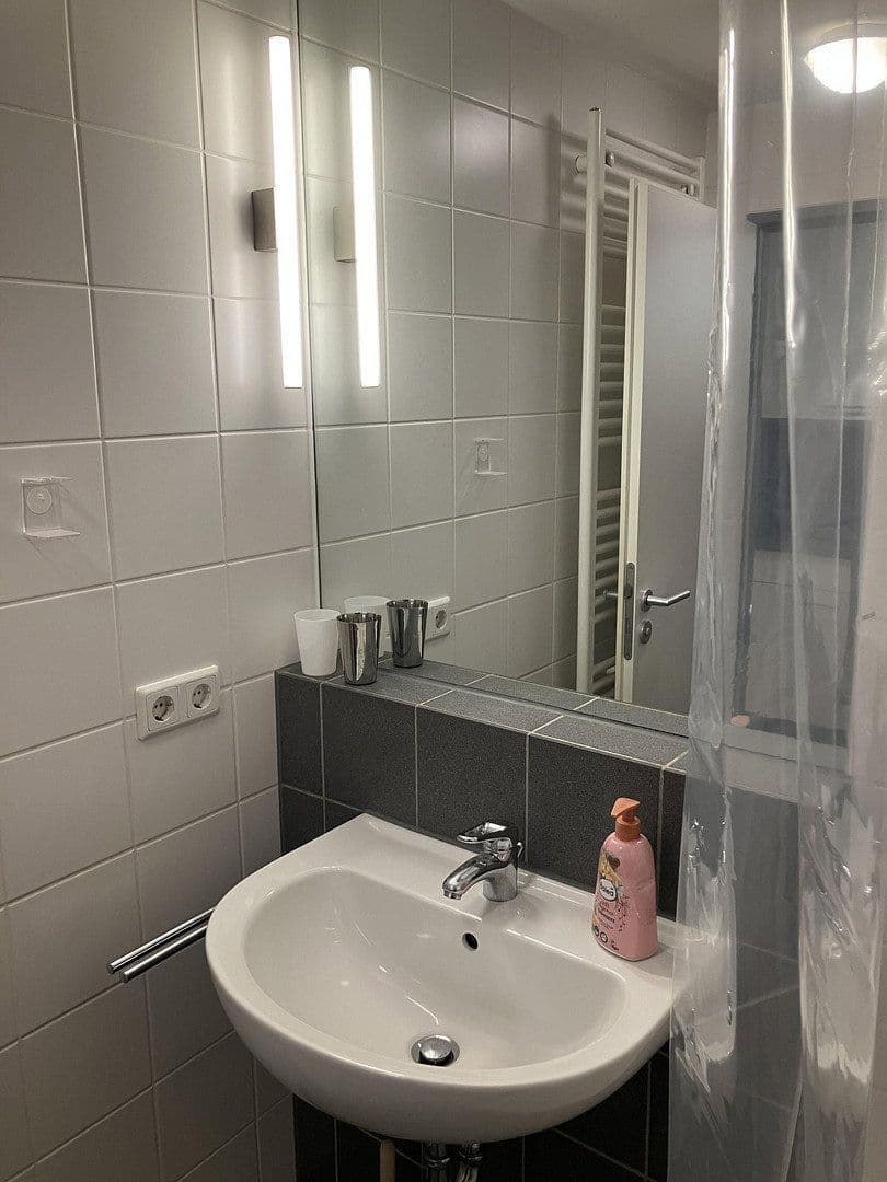 Pronájem bytu 3+1 48 m², Steckfeldstr. 3, Stuttgart, Bádensko-Württembersko Pronájem bytu 3+1 48 m², Steckfeldstr. 3, Stuttgart, Bádensko-Württembersko