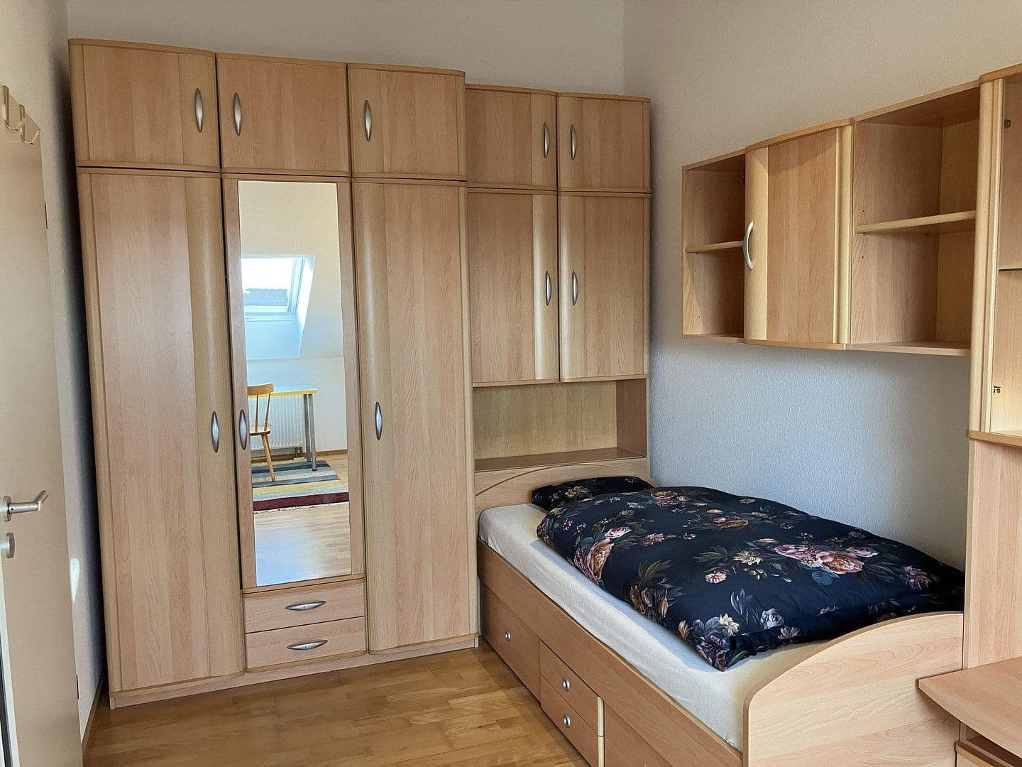 Pronájem bytu 3+1 48 m², Steckfeldstr. 3, Stuttgart, Bádensko-Württembersko Pronájem bytu 3+1 48 m², Steckfeldstr. 3, Stuttgart, Bádensko-Württembersko