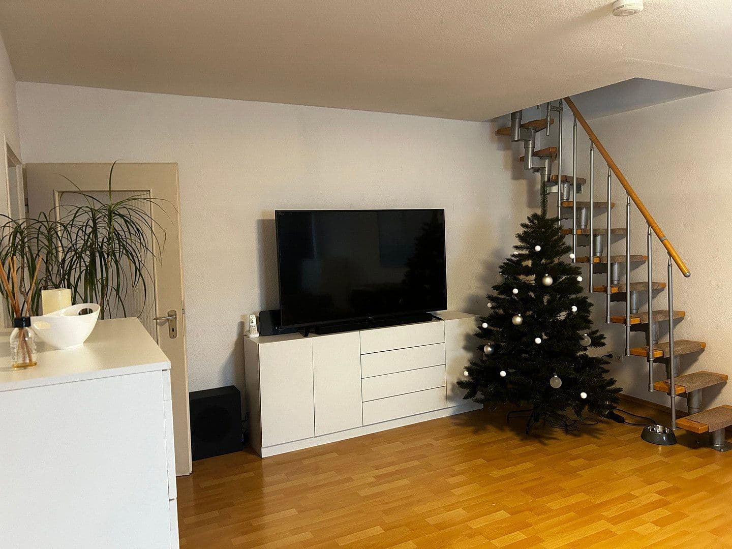 Pronájem bytu 3+1 87 m², Artilleriestraße 19, Köln, Severní Porýní-Vestfálsko Pronájem bytu 3+1 87 m², Artilleriestraße 19, Köln, Severní Porýní-Vestfálsko