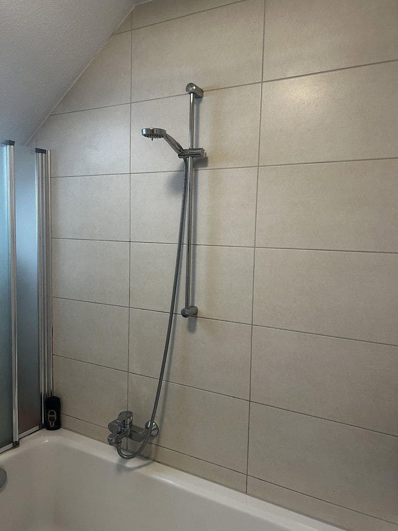 Pronájem bytu 3+1 87 m², Artilleriestraße 19, Köln, Severní Porýní-Vestfálsko Pronájem bytu 3+1 87 m², Artilleriestraße 19, Köln, Severní Porýní-Vestfálsko
