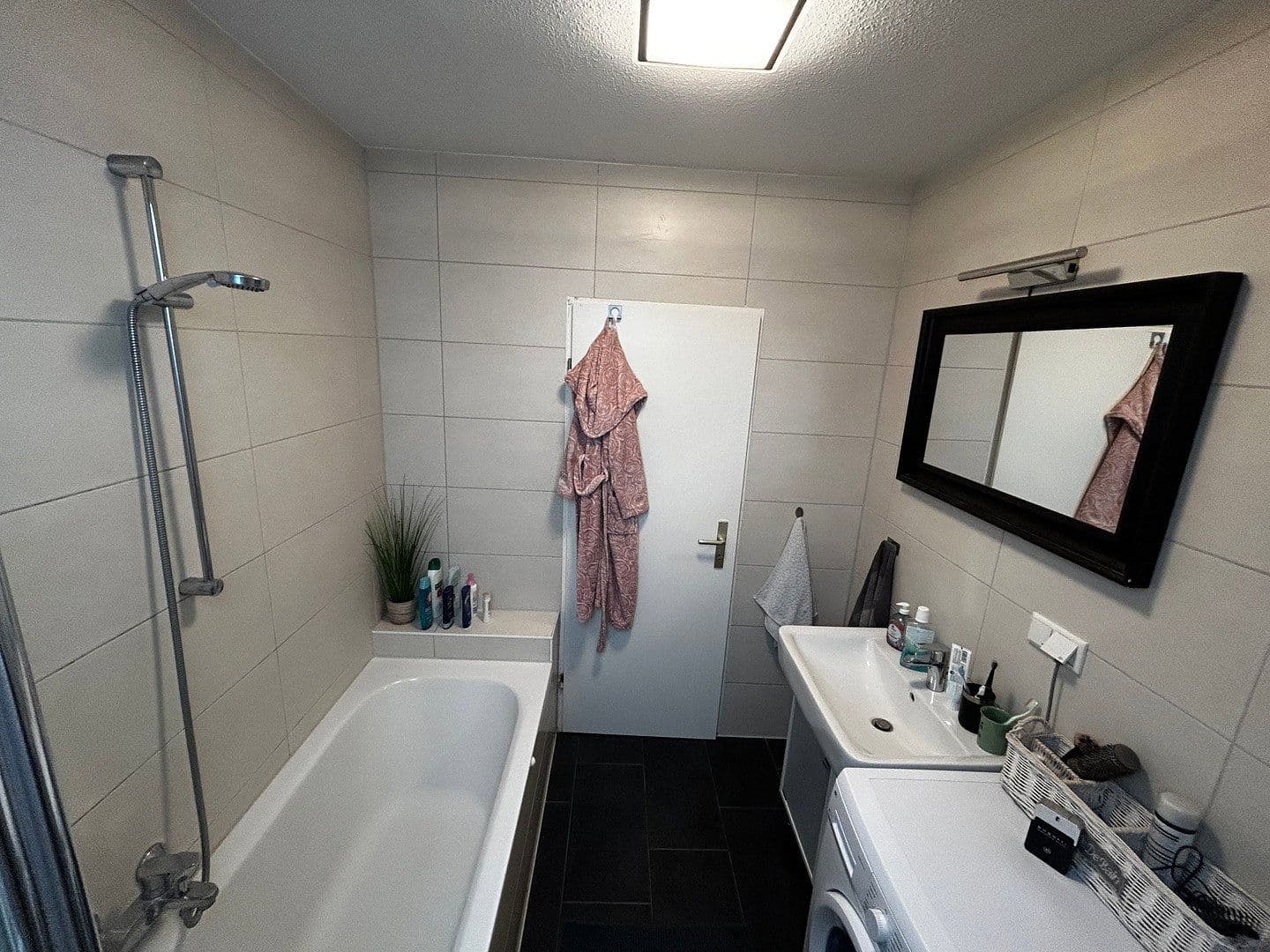Pronájem bytu 3+1 87 m², Artilleriestraße 19, Köln, Severní Porýní-Vestfálsko Pronájem bytu 3+1 87 m², Artilleriestraße 19, Köln, Severní Porýní-Vestfálsko