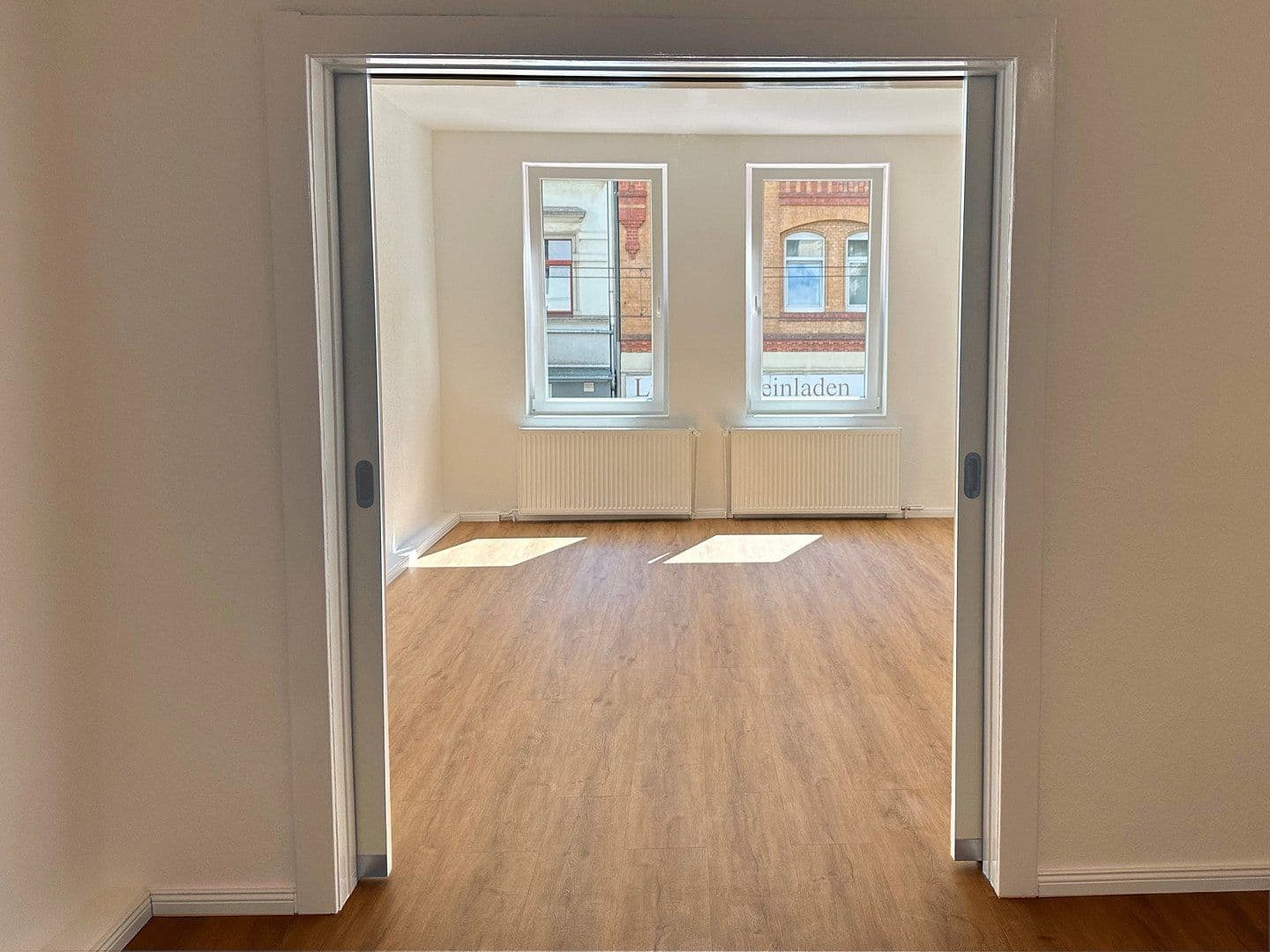 Pronájem bytu 4+1 100 m², Limmerstraße 10, Hannover, Dolní Sasko Pronájem bytu 4+1 100 m², Limmerstraße 10, Hannover, Dolní Sasko