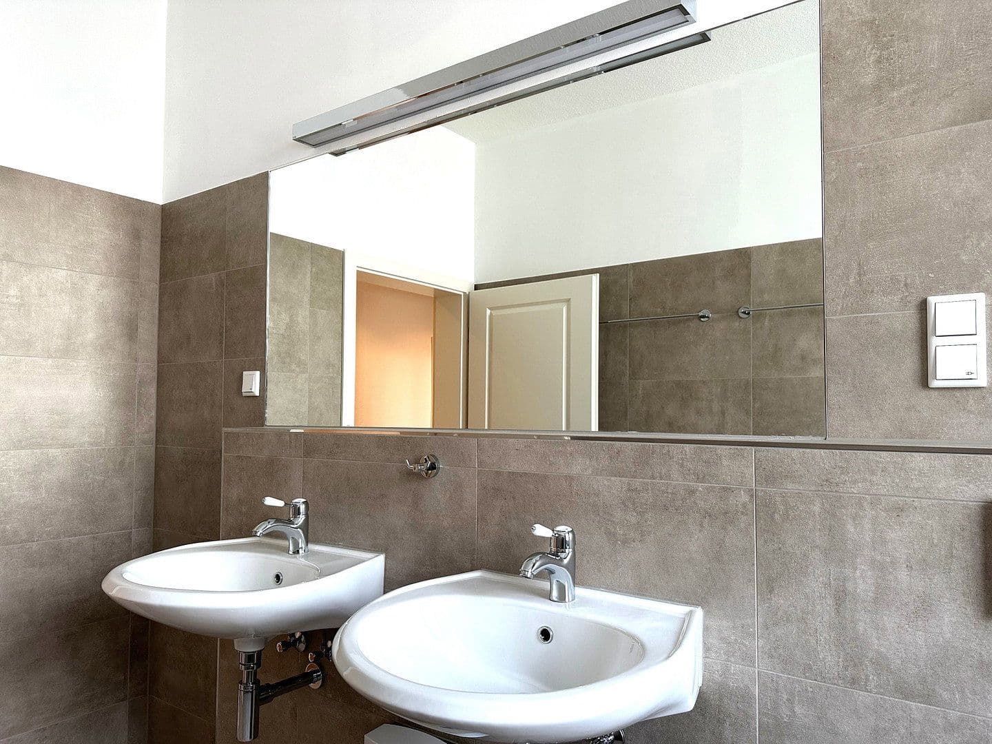 Pronájem bytu 4+1 100 m², Limmerstraße 10, Hannover, Dolní Sasko Pronájem bytu 4+1 100 m², Limmerstraße 10, Hannover, Dolní Sasko