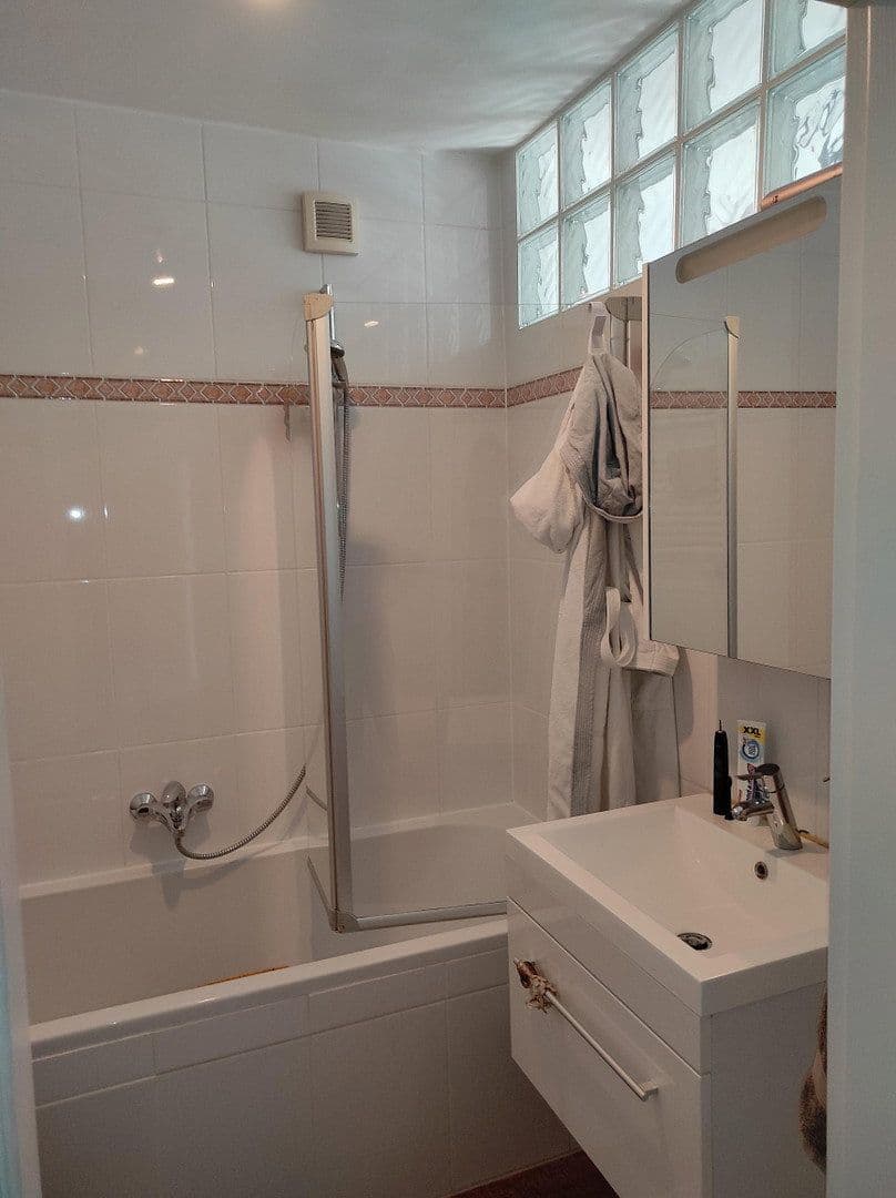 Pronájem bytu 3+1 87 m², Hannover, Dolní Sasko Pronájem bytu 3+1 87 m², Hannover, Dolní Sasko