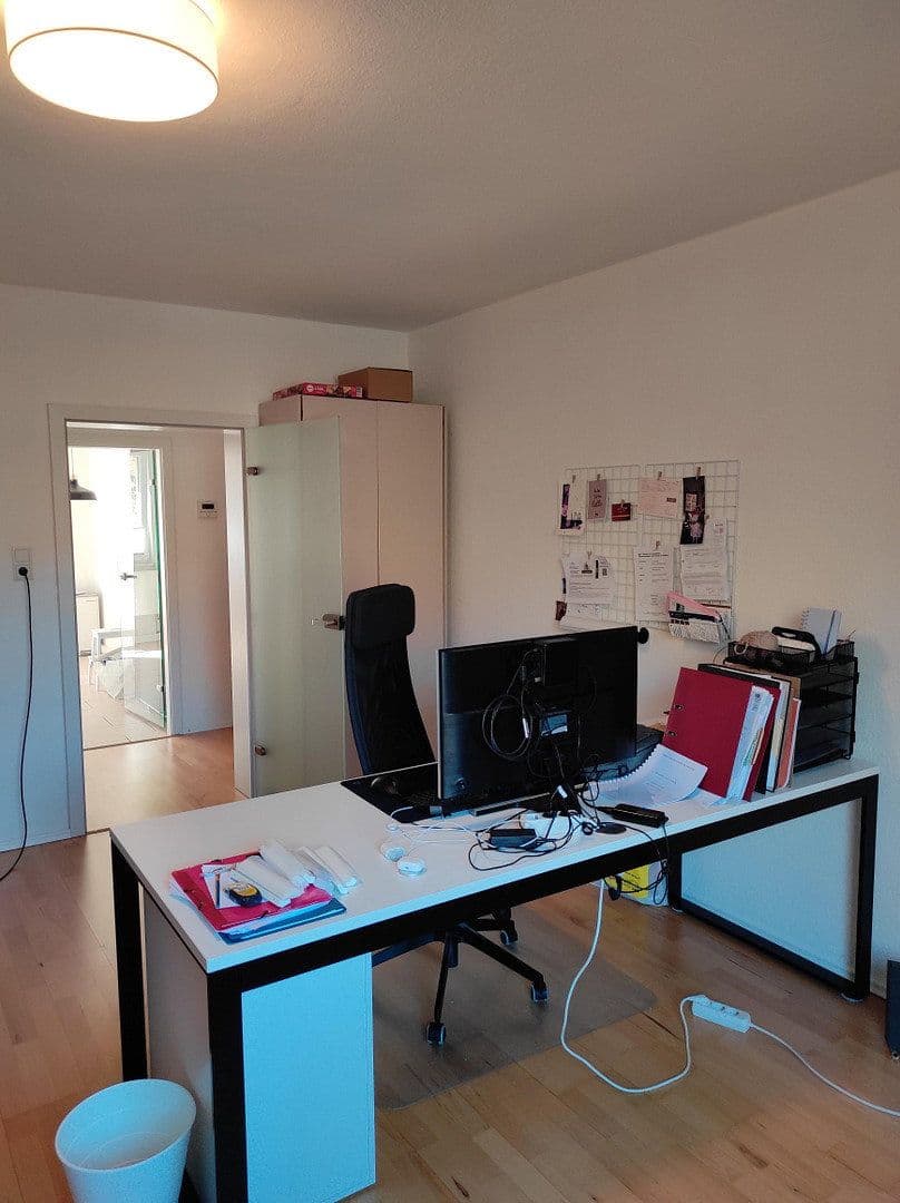 Pronájem bytu 3+1 87 m², Hannover, Dolní Sasko Pronájem bytu 3+1 87 m², Hannover, Dolní Sasko