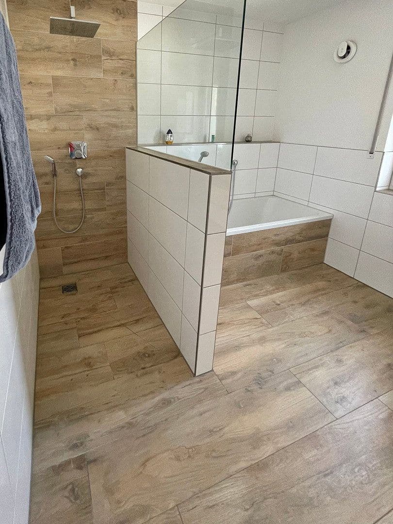 Prodej domu 142 m², pozemek 420 m², Am Brauhaus, Neustadt an der Aisch, Bavorsko Prodej domu 142 m², pozemek 420 m², Am Brauhaus, Neustadt an der Aisch, Bavorsko