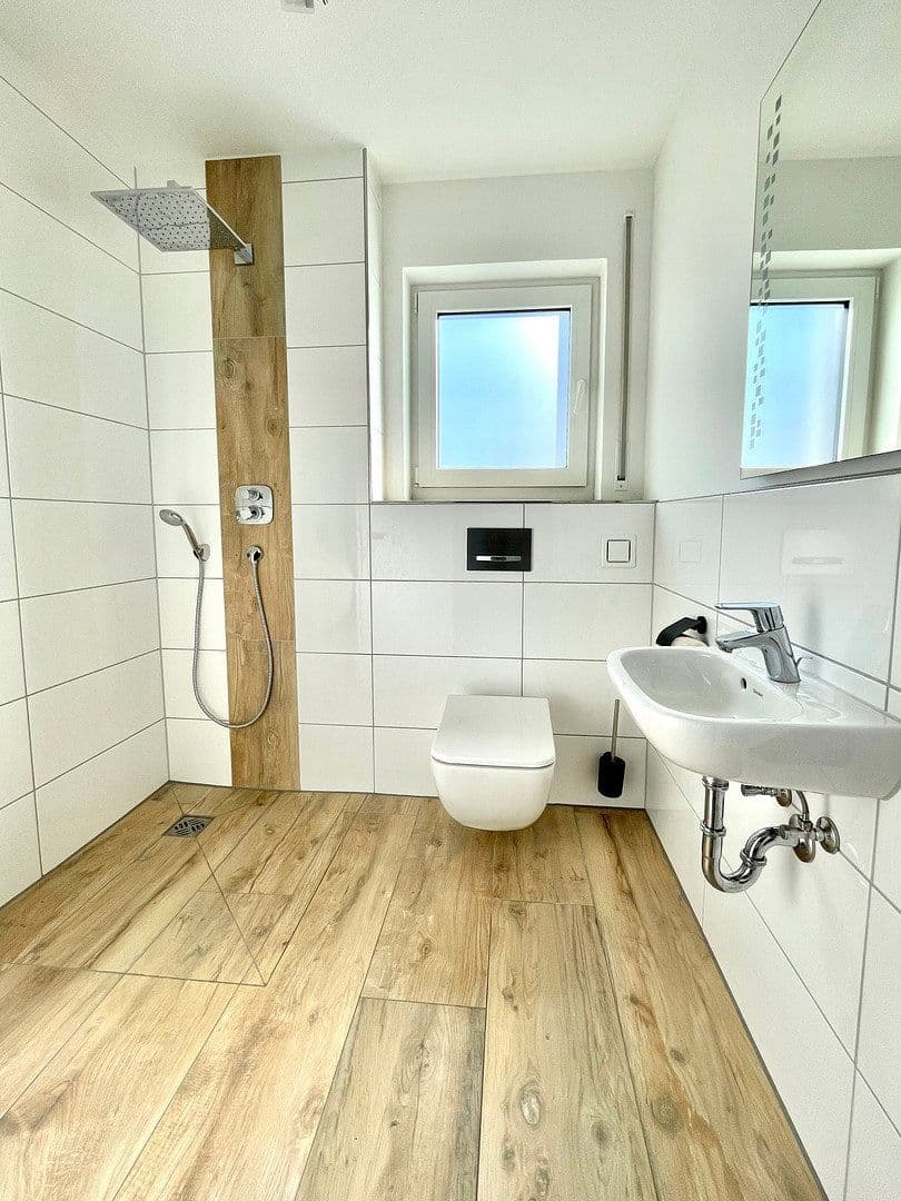 Prodej domu 142 m², pozemek 420 m², Am Brauhaus, Neustadt an der Aisch, Bavorsko Prodej domu 142 m², pozemek 420 m², Am Brauhaus, Neustadt an der Aisch, Bavorsko