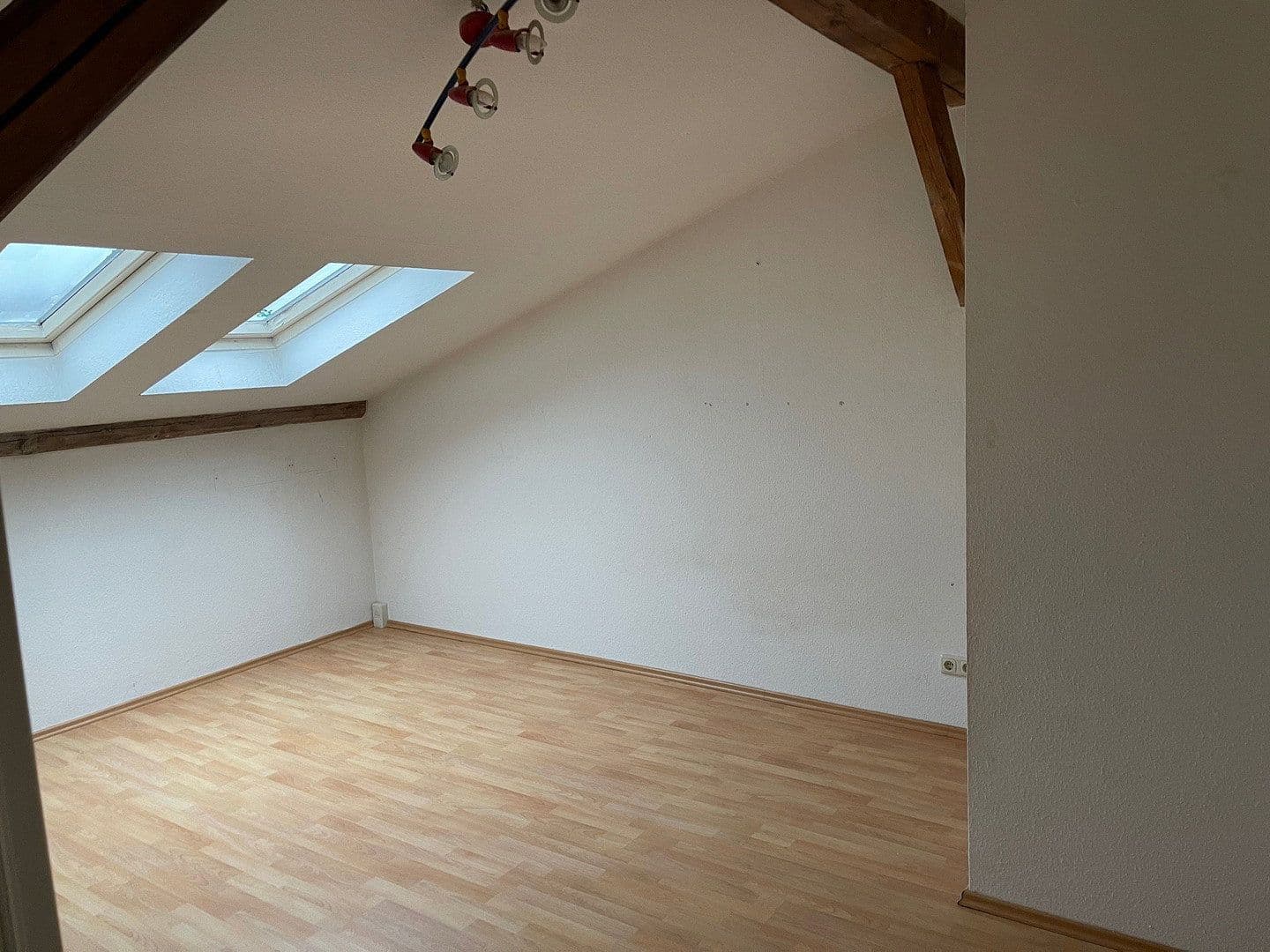Pronájem bytu 4+1 103 m², Dorfstr. 17 b, Schönberg, Šlesvicko-Holštýnsko Pronájem bytu 4+1 103 m², Dorfstr. 17 b, Schönberg, Šlesvicko-Holštýnsko