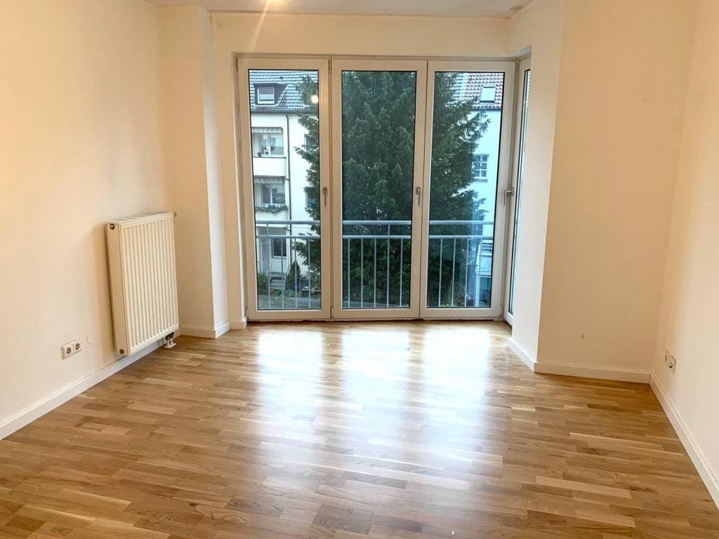 Pronájem bytu 3+1 85 m², Düsseldorf, Severní Porýní-Vestfálsko Pronájem bytu 3+1 85 m², Düsseldorf, Severní Porýní-Vestfálsko