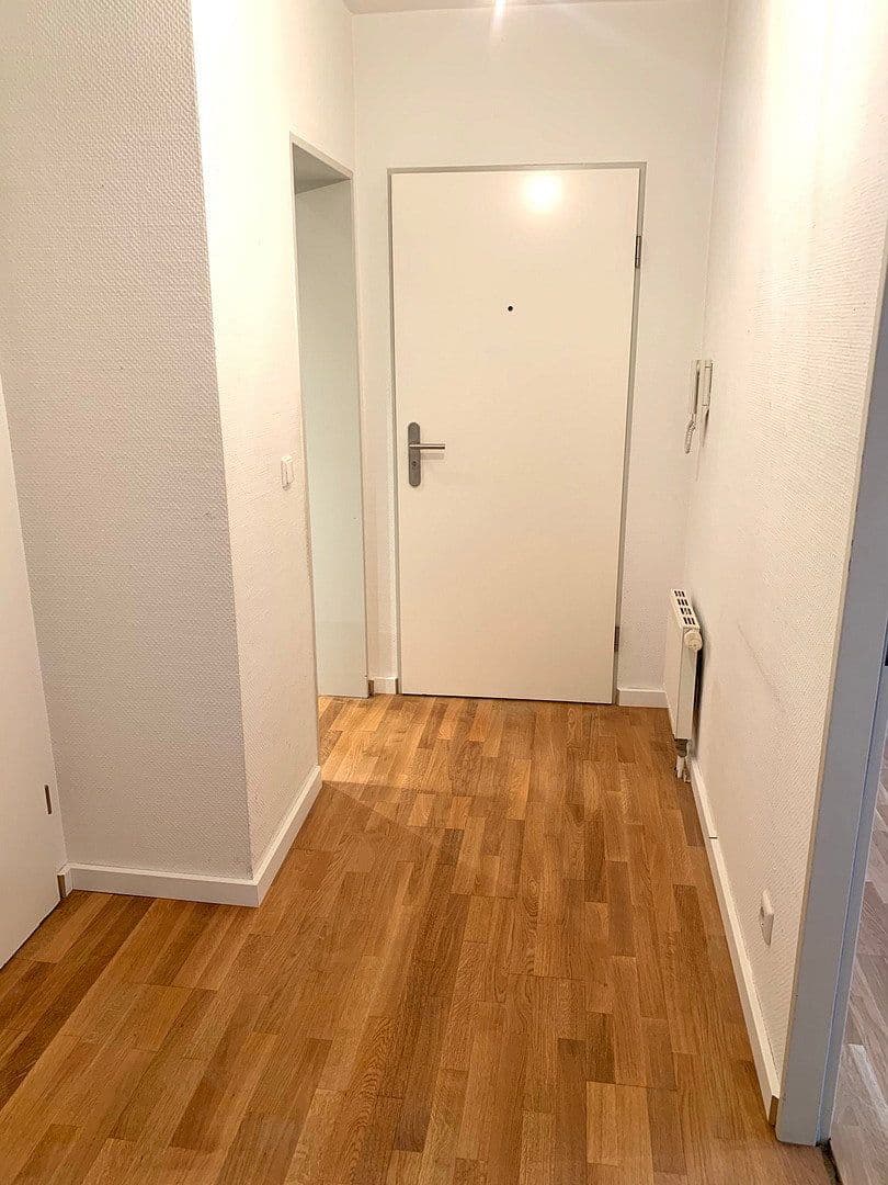 Pronájem bytu 3+1 85 m², Düsseldorf, Severní Porýní-Vestfálsko Pronájem bytu 3+1 85 m², Düsseldorf, Severní Porýní-Vestfálsko