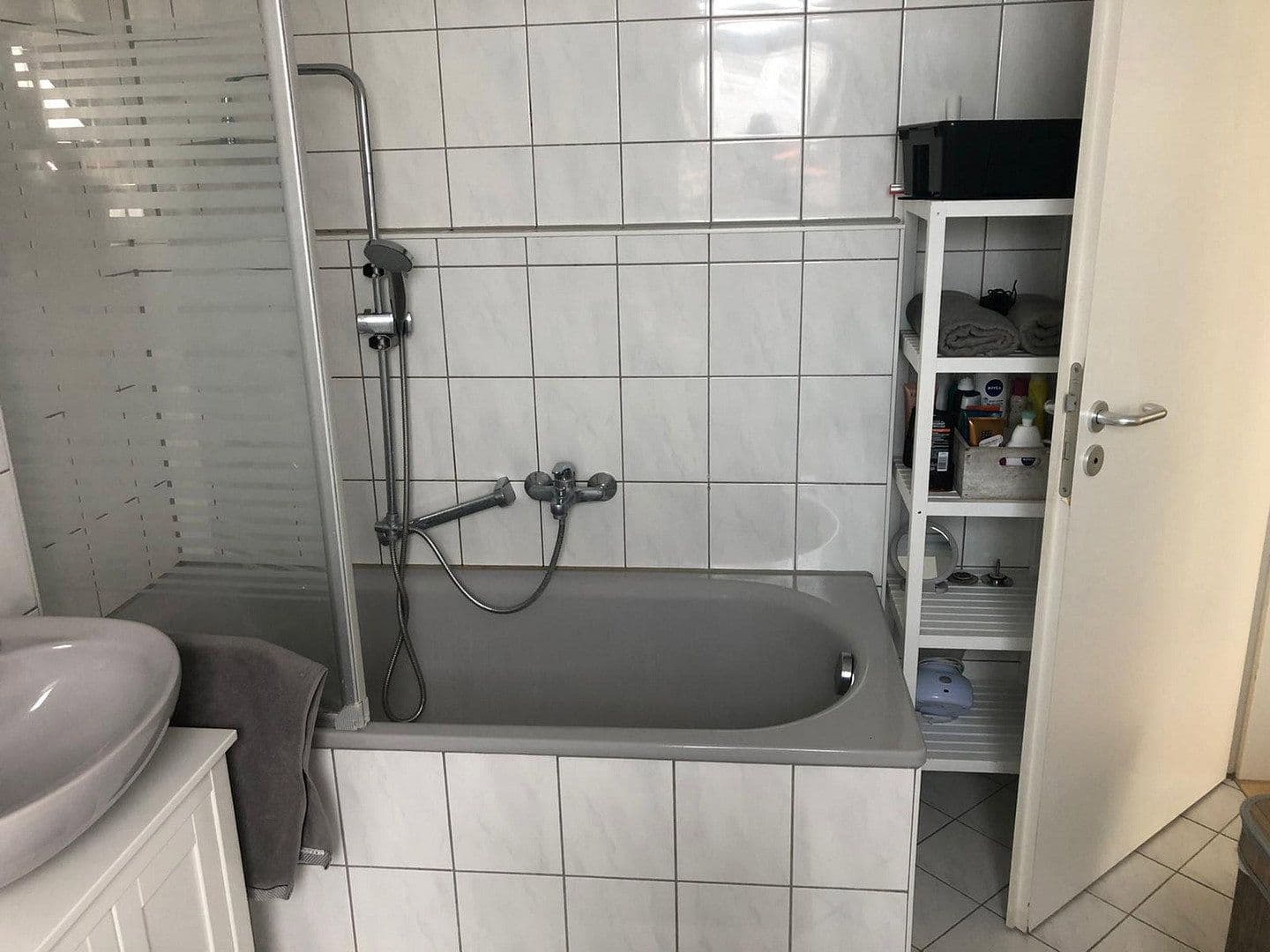 Pronájem bytu 3+1 73 m², Korntal-Münchingen, Bádensko-Württembersko Pronájem bytu 3+1 73 m², Korntal-Münchingen, Bádensko-Württembersko