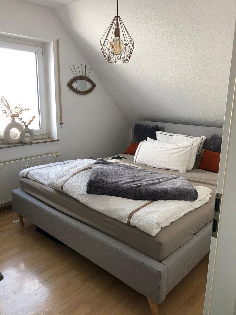 Pronájem bytu 3+1 73 m², Korntal-Münchingen, Bádensko-Württembersko Pronájem bytu 3+1 73 m², Korntal-Münchingen, Bádensko-Württembersko