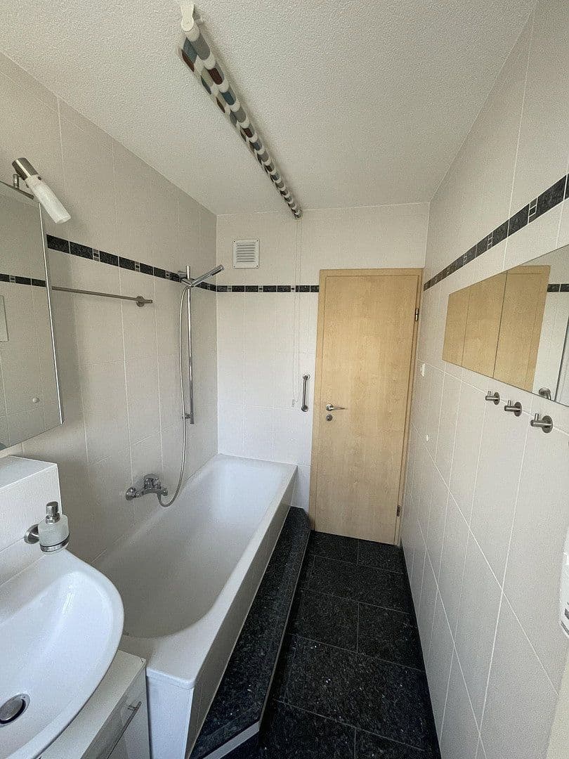 Pronájem bytu 3+1 60 m², Comeniusstraße 38, Chemnitz, Sasko Pronájem bytu 3+1 60 m², Comeniusstraße 38, Chemnitz, Sasko
