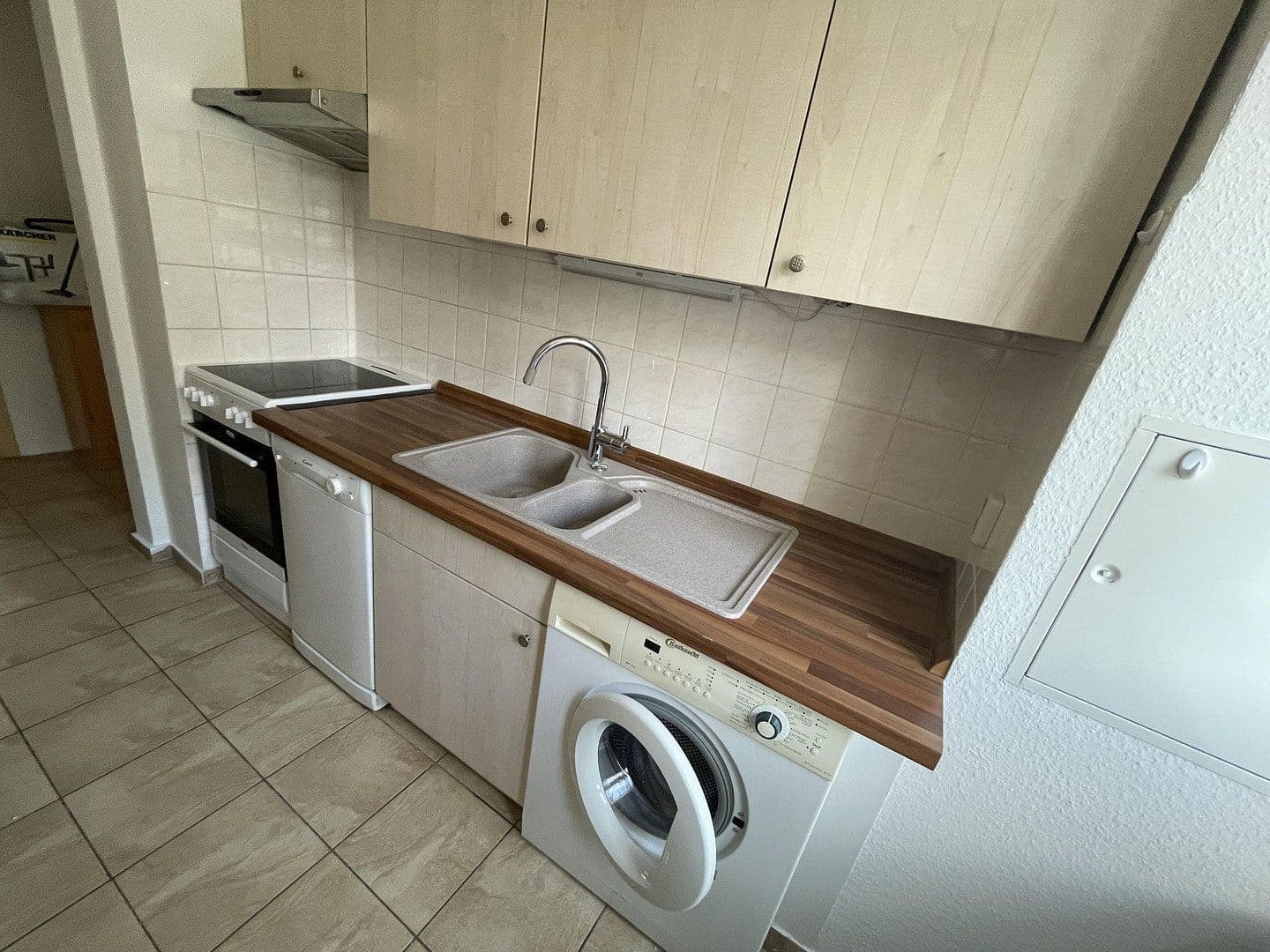 Pronájem bytu 3+1 60 m², Comeniusstraße 38, Chemnitz, Sasko Pronájem bytu 3+1 60 m², Comeniusstraße 38, Chemnitz, Sasko