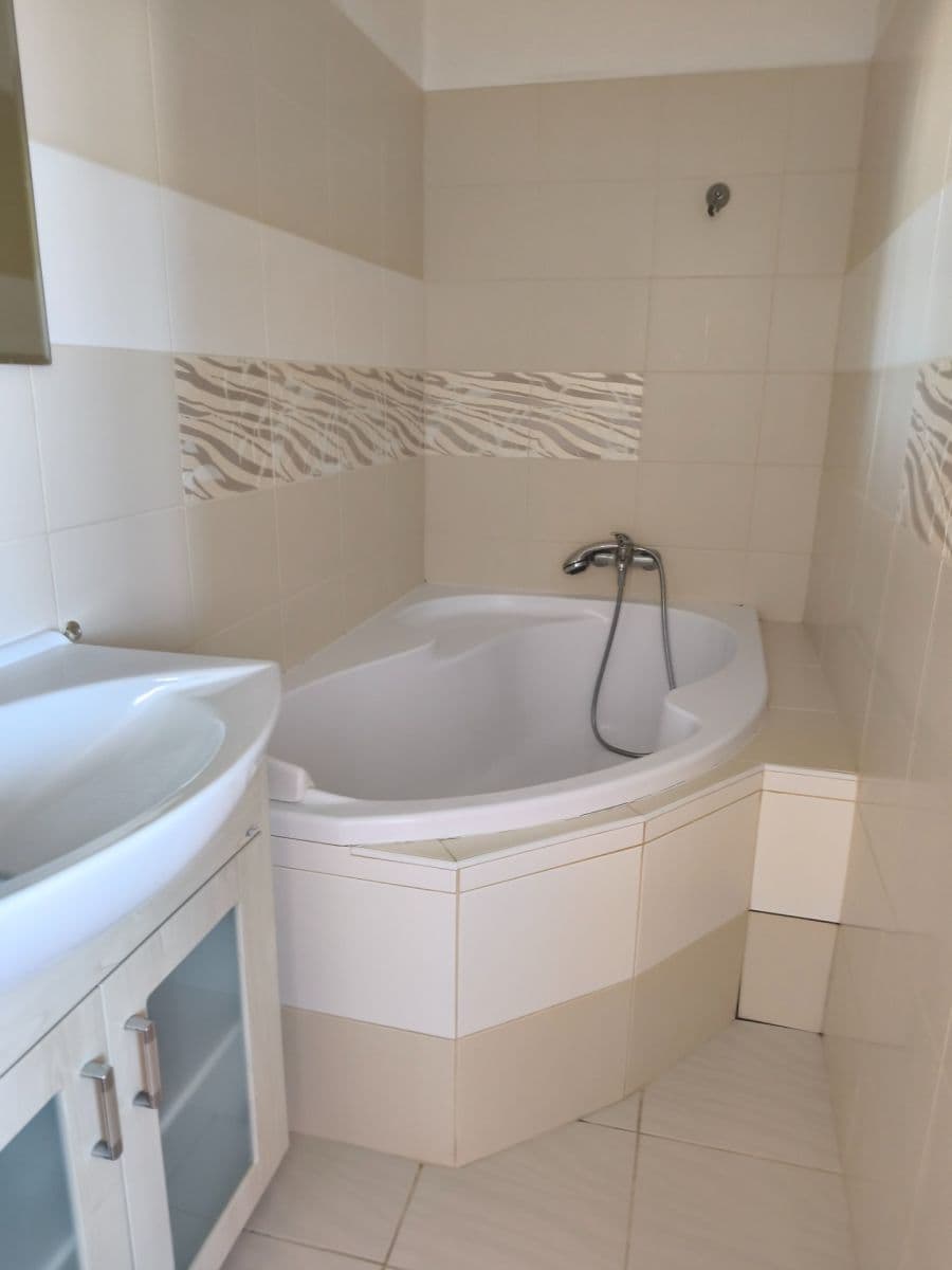 Pronájem bytu 3+kk 70 m², Svatoplukova, Brno, Jihomoravský kraj Pronájem bytu 3+kk 70 m², Svatoplukova, Brno, Jihomoravský kraj