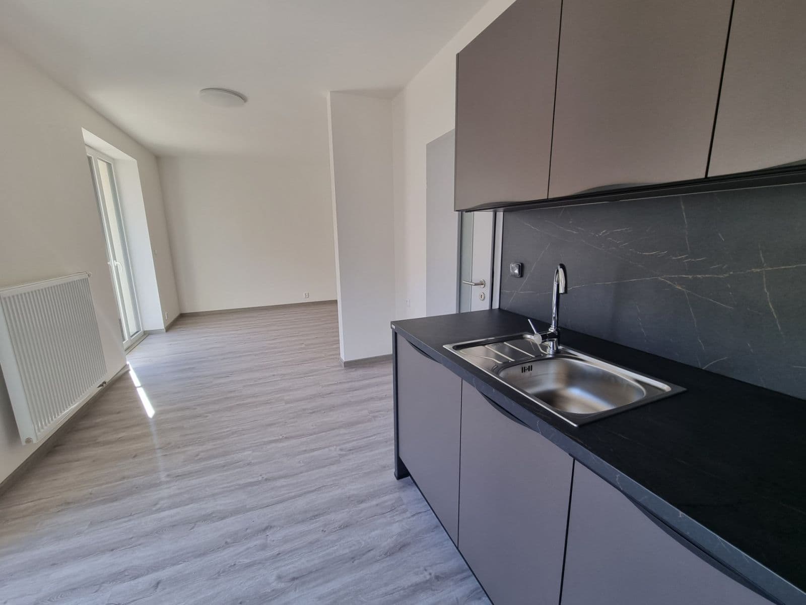 Pronájem bytu 1+kk 35 m², Prokopa Velikého, Český Brod, Středočeský kraj Pronájem bytu 1+kk 35 m², Prokopa Velikého, Český Brod, Středočeský kraj