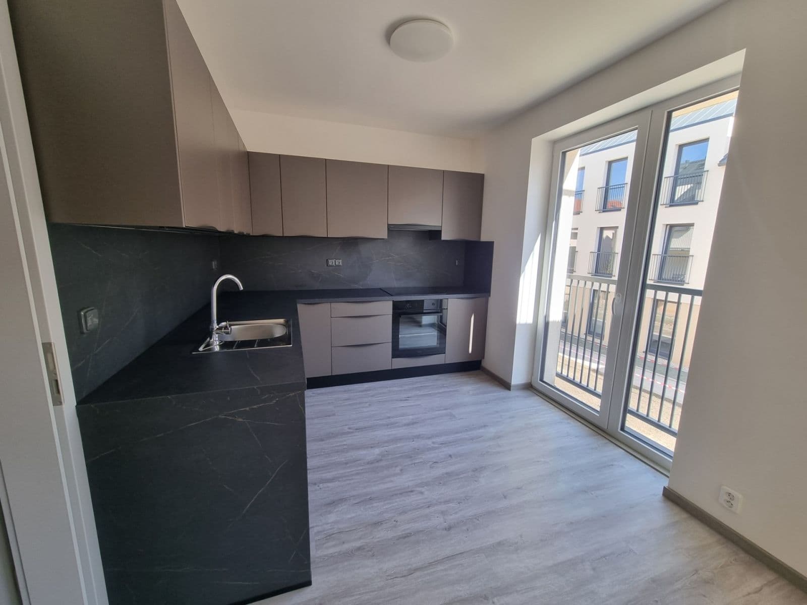 Pronájem bytu 1+kk 35 m², Prokopa Velikého, Český Brod, Středočeský kraj Pronájem bytu 1+kk 35 m², Prokopa Velikého, Český Brod, Středočeský kraj