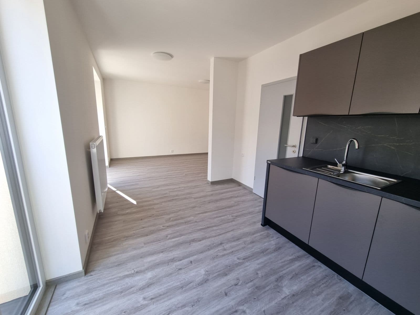 Pronájem bytu 1+kk 35 m², Prokopa Velikého, Český Brod, Středočeský kraj Pronájem bytu 1+kk 35 m², Prokopa Velikého, Český Brod, Středočeský kraj