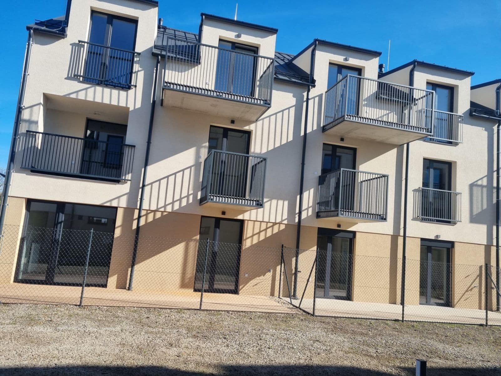 Pronájem bytu 1+kk 35 m², Prokopa Velikého, Český Brod, Středočeský kraj Pronájem bytu 1+kk 35 m², Prokopa Velikého, Český Brod, Středočeský kraj