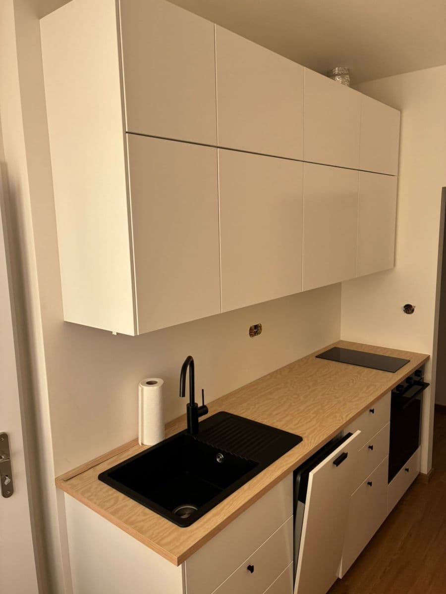 Pronájem bytu 1+1 35 m², Hybešova, Brno, Jihomoravský kraj Pronájem bytu 1+1 35 m², Hybešova, Brno, Jihomoravský kraj