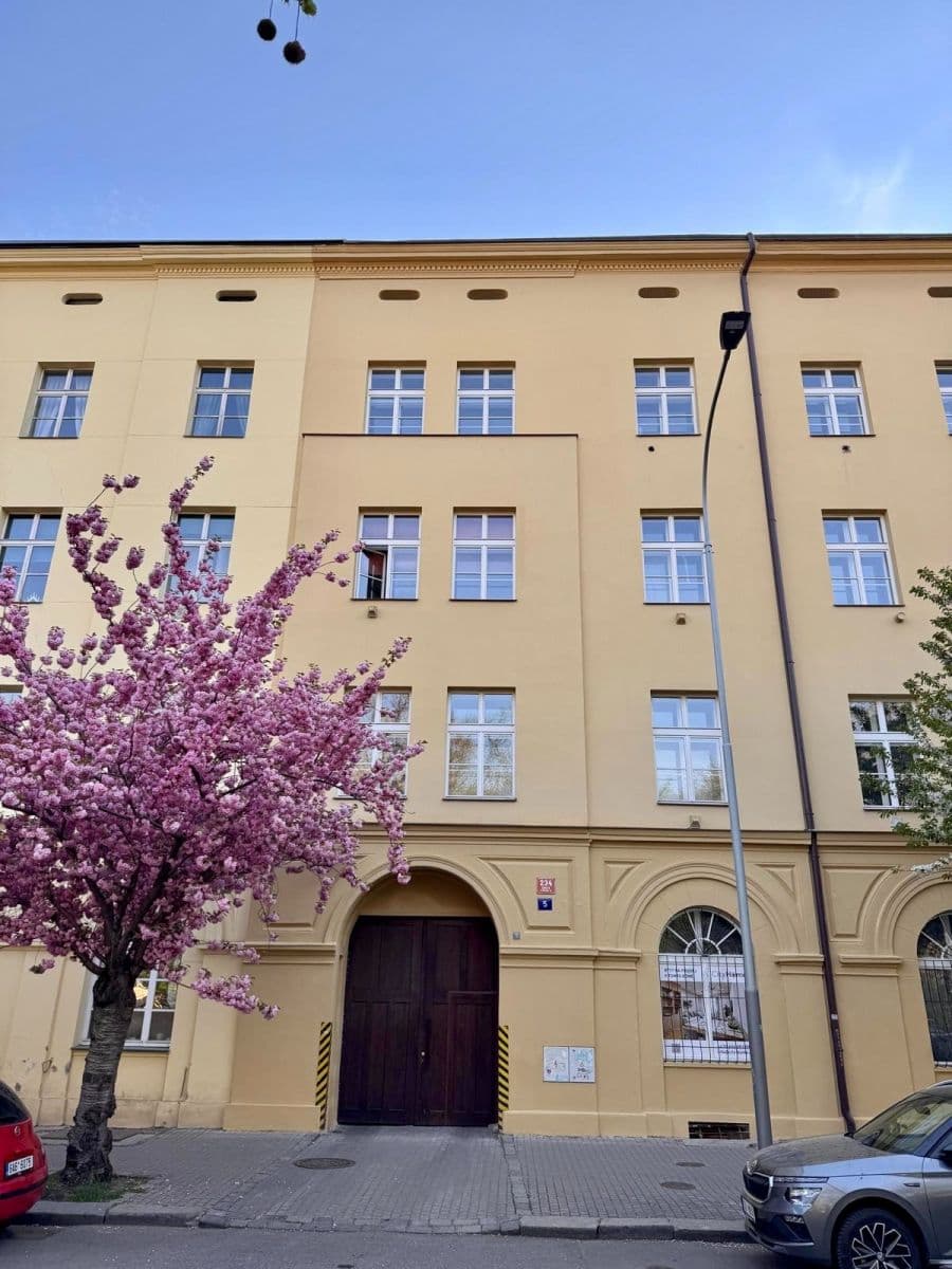 Pronájem bytu 2+kk 42 m², Karlínské náměstí, Praha, Praha Pronájem bytu 2+kk 42 m², Karlínské náměstí, Praha, Praha