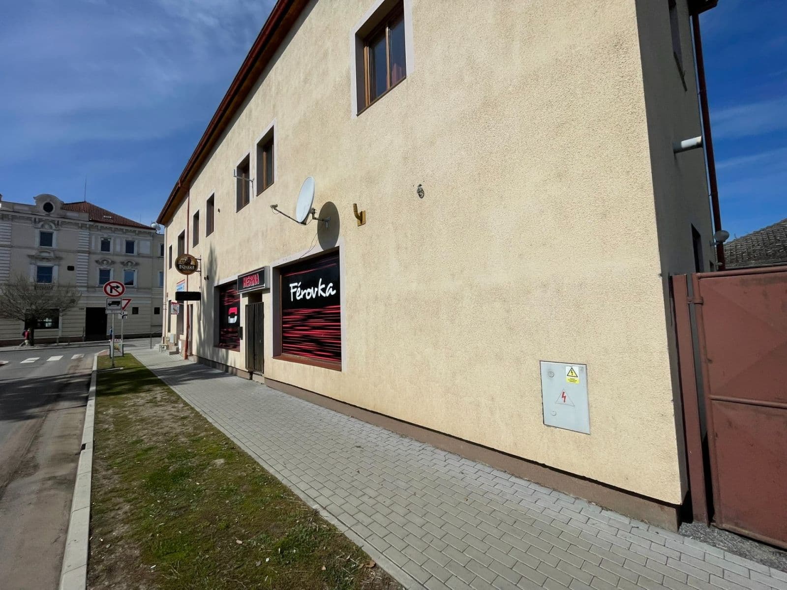 Pronájem nebytového prostoru 80 m², Smetanova, Lysá nad Labem, Středočeský kraj Pronájem nebytového prostoru 80 m², Smetanova, Lysá nad Labem, Středočeský kraj