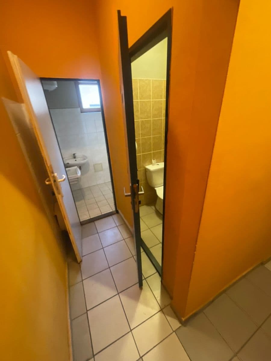 Pronájem nebytového prostoru 80 m², Smetanova, Lysá nad Labem, Středočeský kraj Pronájem nebytového prostoru 80 m², Smetanova, Lysá nad Labem, Středočeský kraj