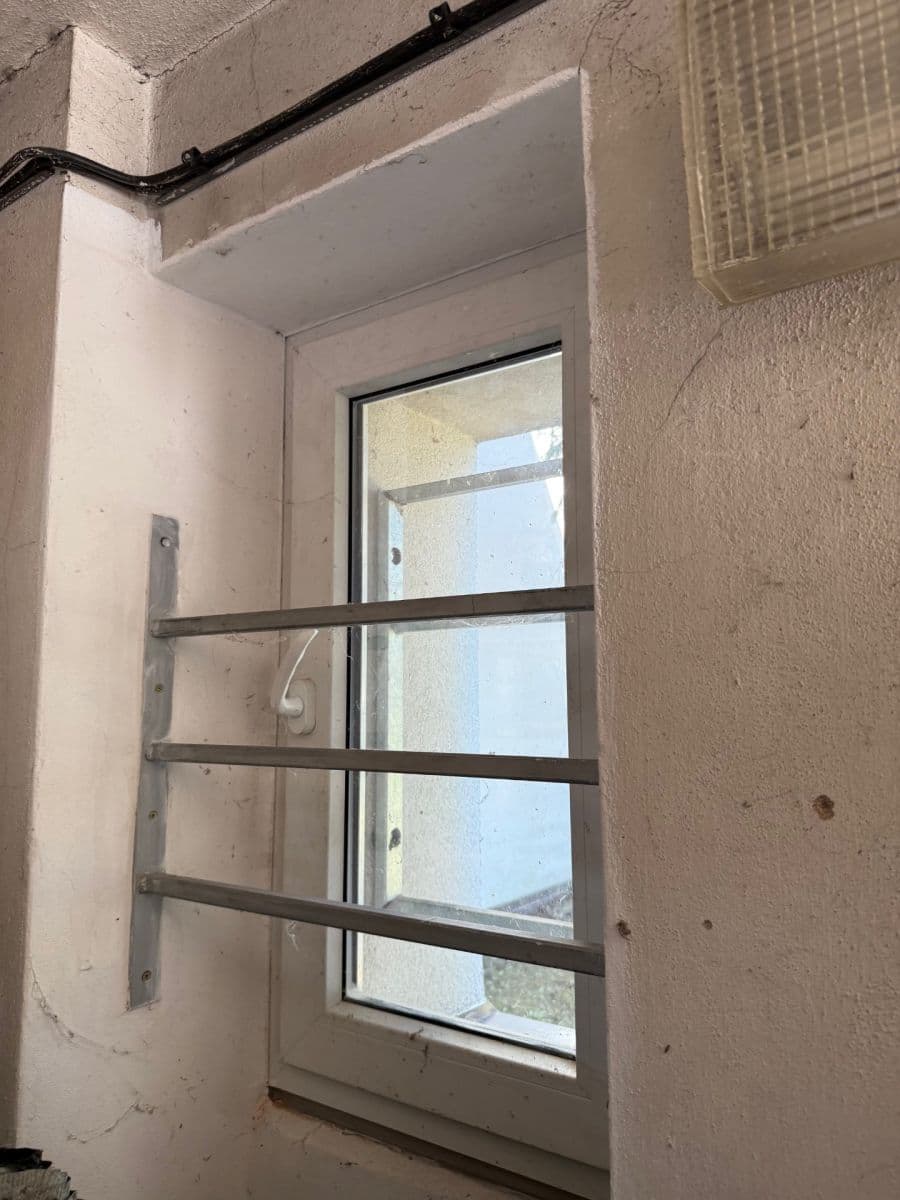 Prodej garáže 15 m², Pod Třebešínem, Praha, Praha Prodej garáže 15 m², Pod Třebešínem, Praha, Praha