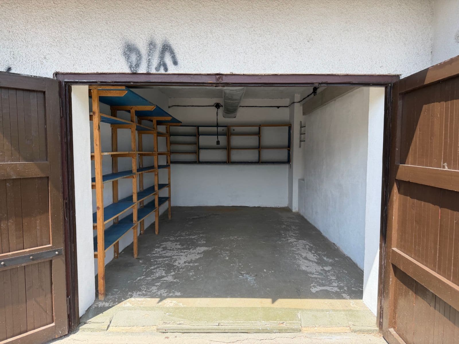 Prodej garáže 18 m², Pod Třebešínem, Praha, Praha Prodej garáže 18 m², Pod Třebešínem, Praha, Praha