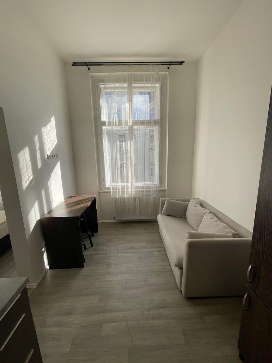 Pronájem bytu 2+kk 29 m², Sokolská, Praha, Praha Pronájem bytu 2+kk 29 m², Sokolská, Praha, Praha