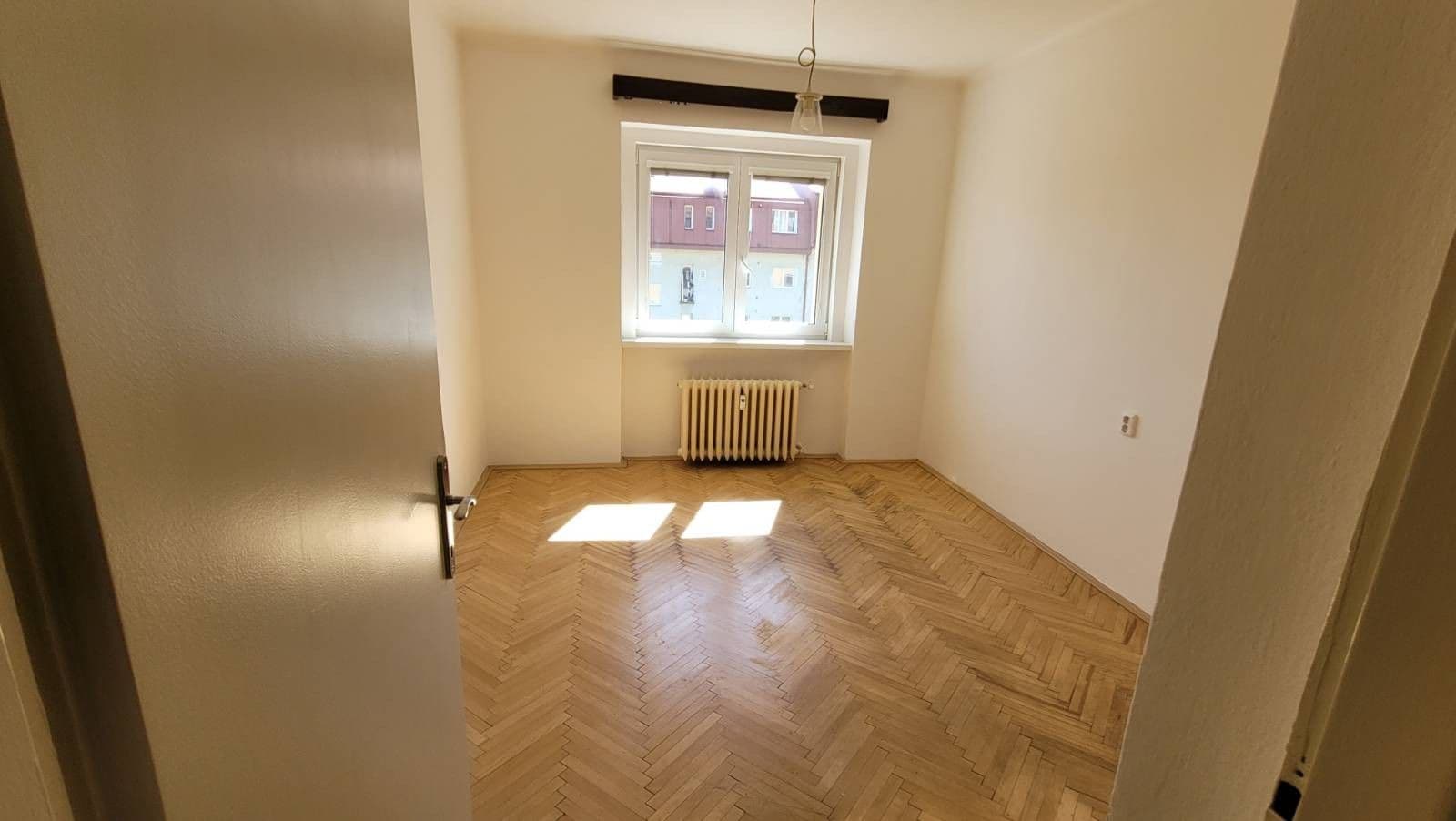Pronájem bytu 3+1 80 m², Služská, Praha, Praha Pronájem bytu 3+1 80 m², Služská, Praha, Praha