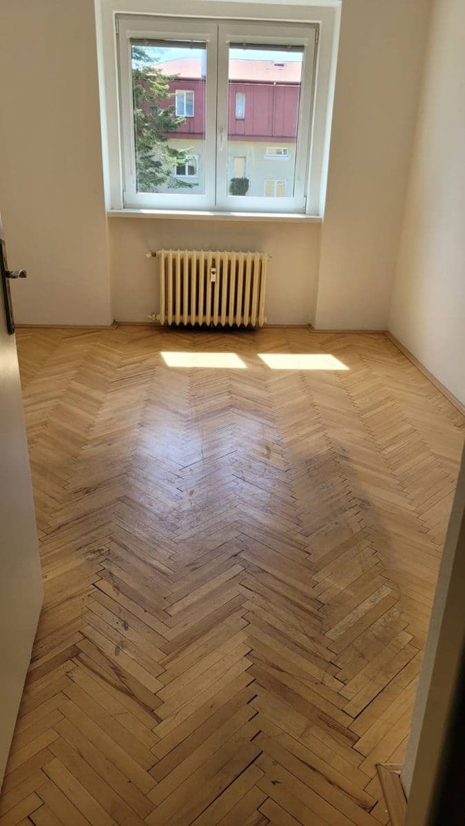 Pronájem bytu 3+1 80 m², Služská, Praha, Praha Pronájem bytu 3+1 80 m², Služská, Praha, Praha
