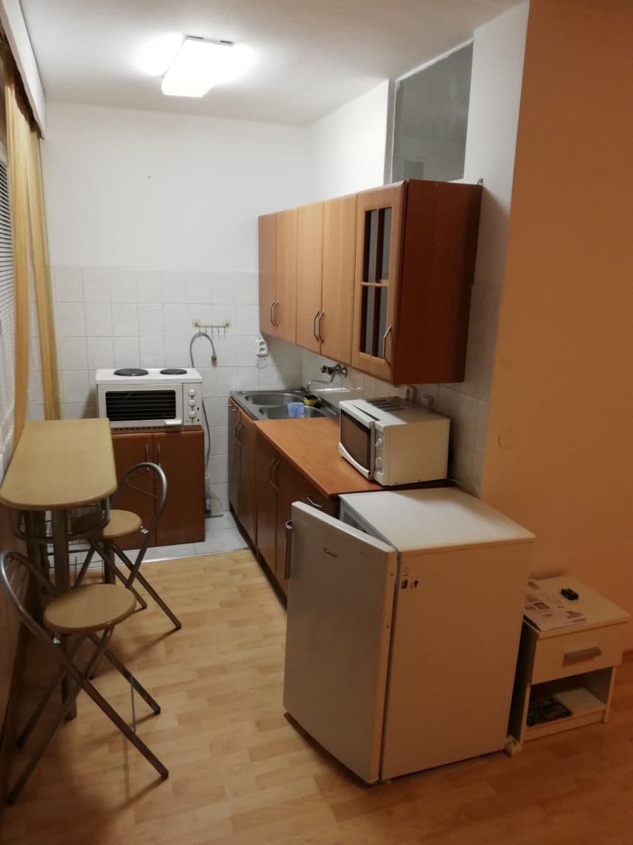 Pronájem bytu 1+kk 27 m², Bílkova, Náchod, Královéhradecký kraj Pronájem bytu 1+kk 27 m², Bílkova, Náchod, Královéhradecký kraj