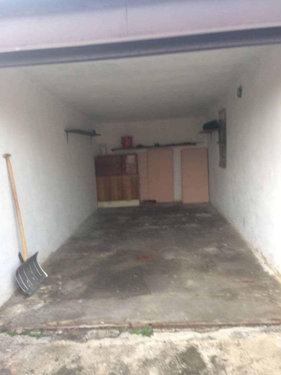 Prodej garáže 18 m², Přetlucká, Praha, Praha Prodej garáže 18 m², Přetlucká, Praha, Praha