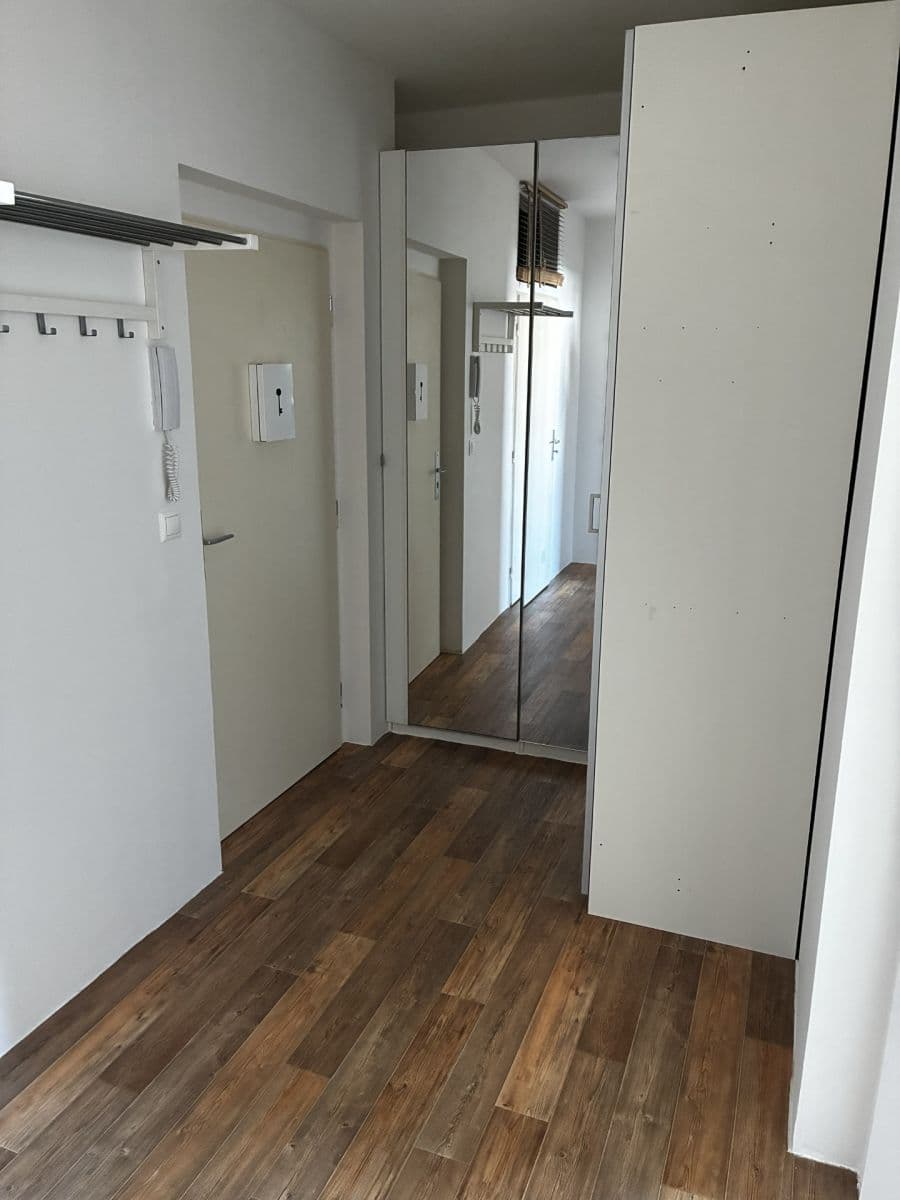 Pronájem bytu 2+kk 56 m², K Netlukám, Praha, Praha Pronájem bytu 2+kk 56 m², K Netlukám, Praha, Praha