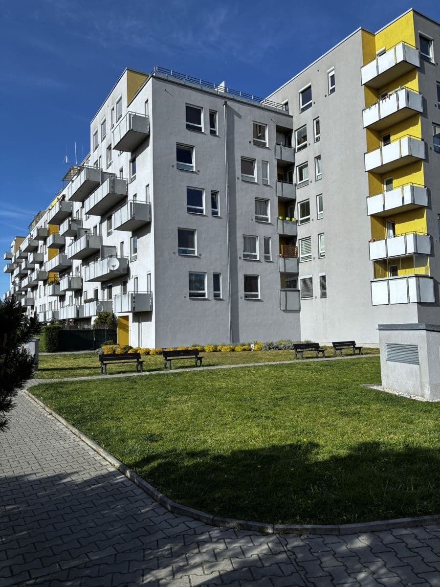 Pronájem bytu 2+kk 56 m², K Netlukám, Praha, Praha Pronájem bytu 2+kk 56 m², K Netlukám, Praha, Praha