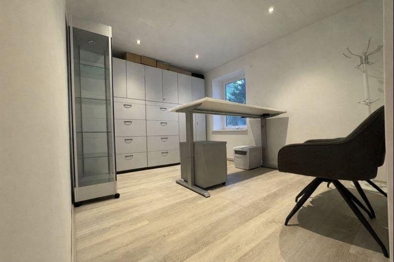 Prodej domu 102 m², pozemek 727 m², Weyhe, Dolní Sasko Prodej domu 102 m², pozemek 727 m², Weyhe, Dolní Sasko