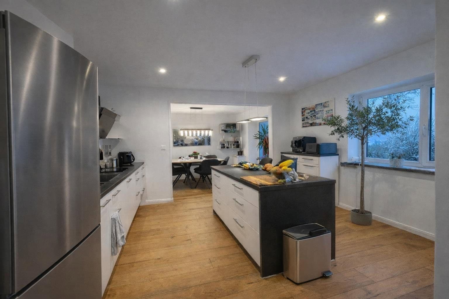 Prodej domu 102 m², pozemek 727 m², Weyhe, Dolní Sasko Prodej domu 102 m², pozemek 727 m², Weyhe, Dolní Sasko