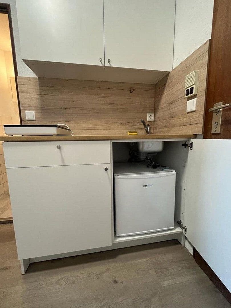 Pronájem bytu 1+1 18 m², Henkestr. 5, Erlangen, Bavorsko Pronájem bytu 1+1 18 m², Henkestr. 5, Erlangen, Bavorsko