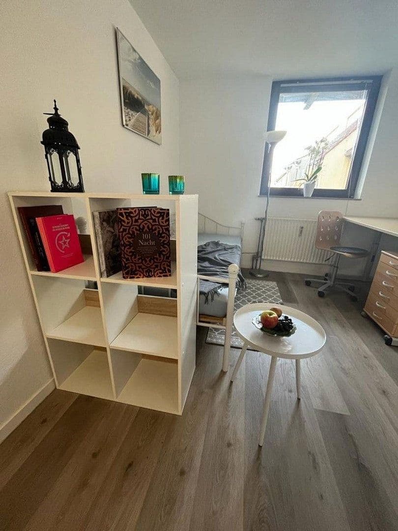 Pronájem bytu 1+1 18 m², Henkestr. 5, Erlangen, Bavorsko Pronájem bytu 1+1 18 m², Henkestr. 5, Erlangen, Bavorsko